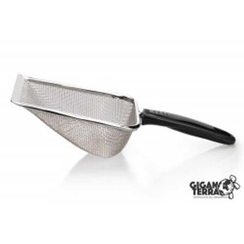 Gigan sand scoop